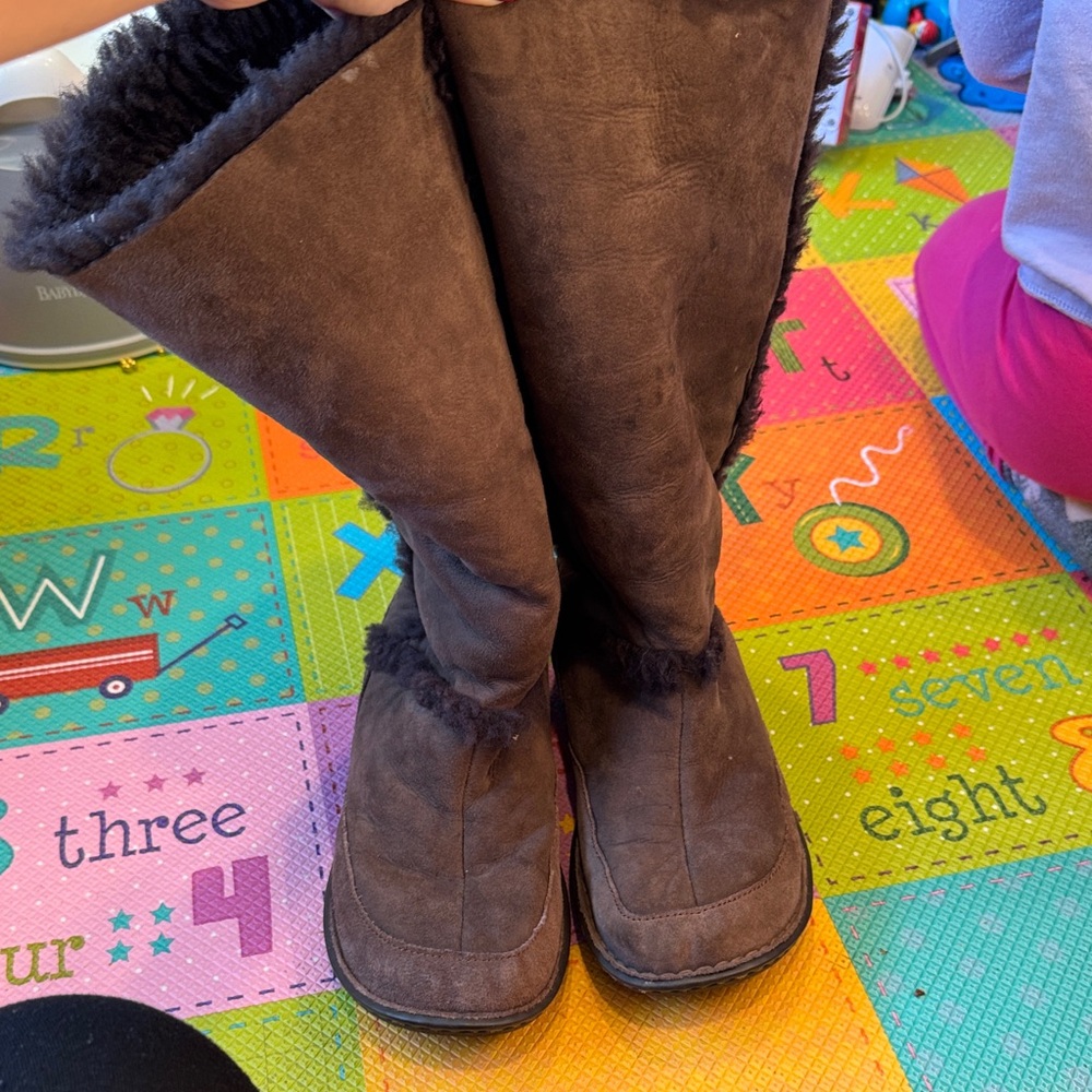 Cozy Brown Women's Boots